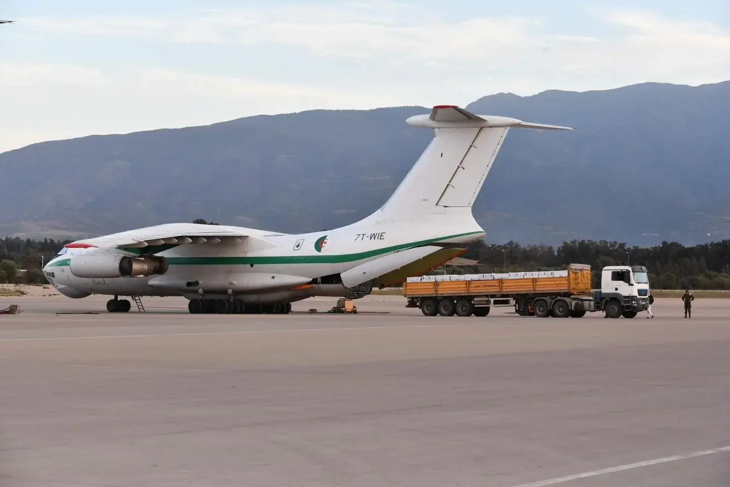 L’Algérie met en place un pont aérien d’aide humanitaire d’urgence vers l’aéroport El-Arich