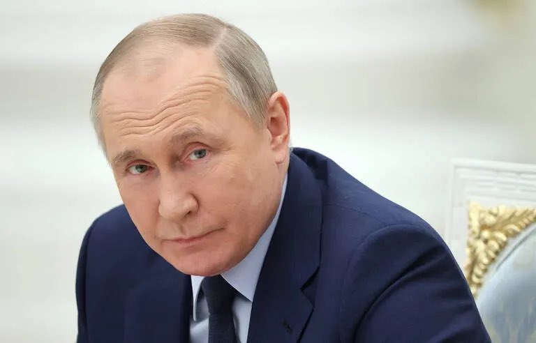 Vladimir Poutine dessine les nouvelles « routes stratégiques » de la Russie