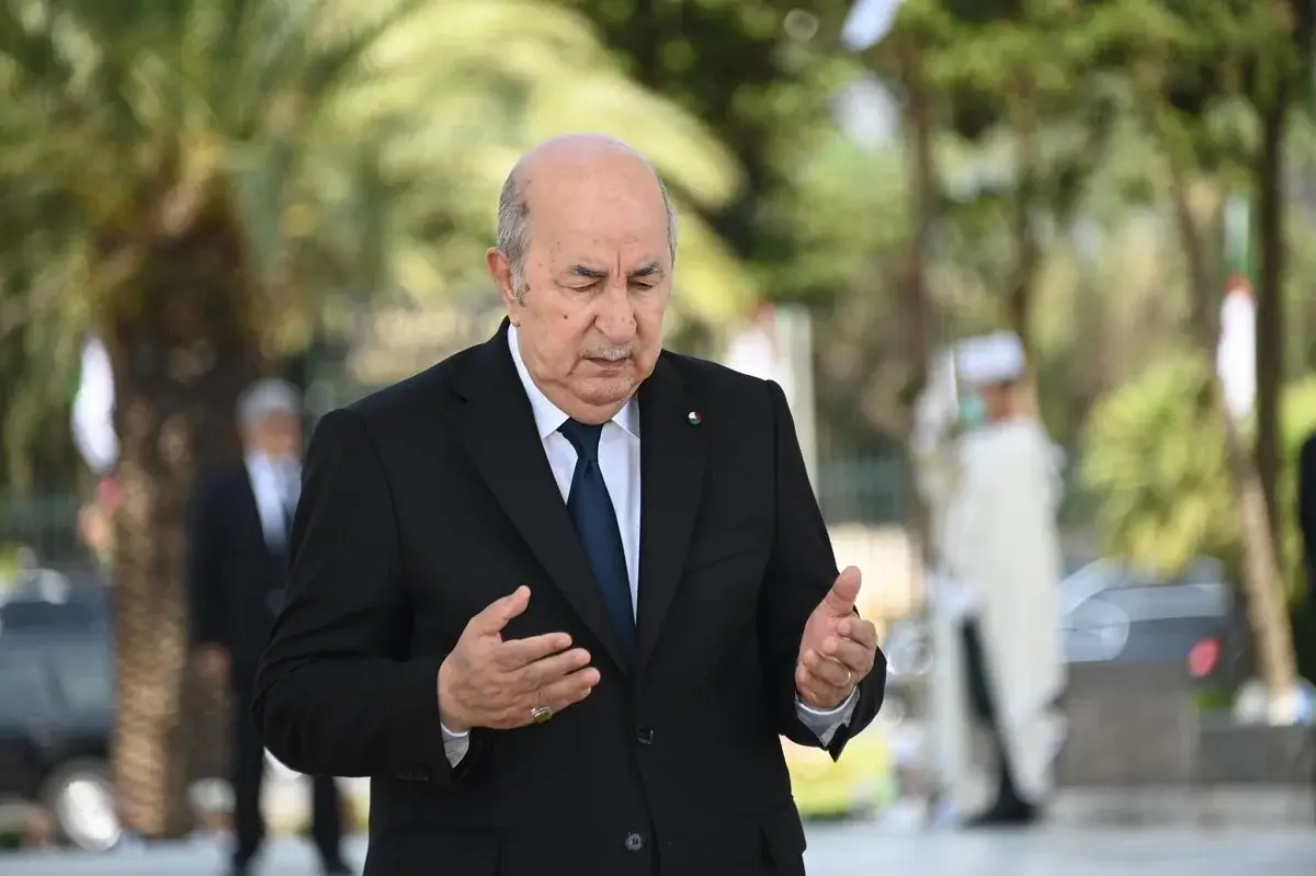 M. Abdelmadjid Tebboune aux côtés des journalistes palestiniens