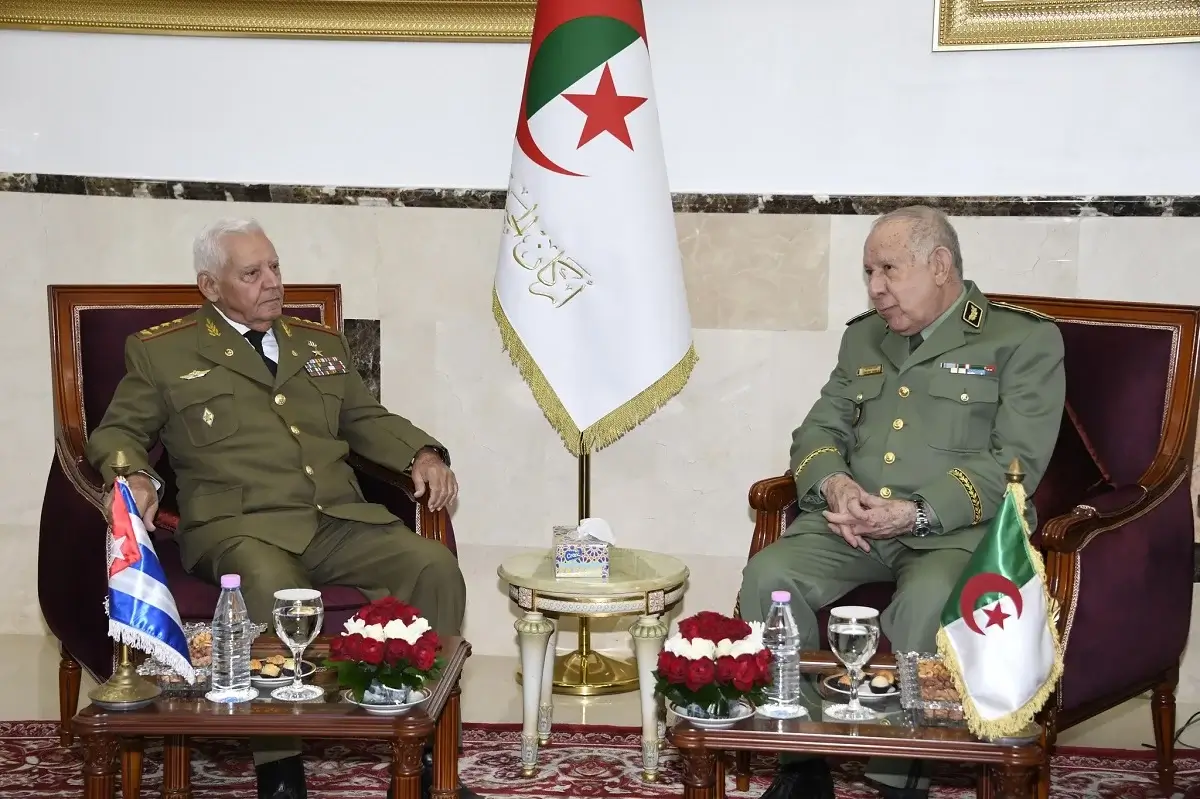 Algérie - Cuba: «Consolider les relations militaires bilatérales»